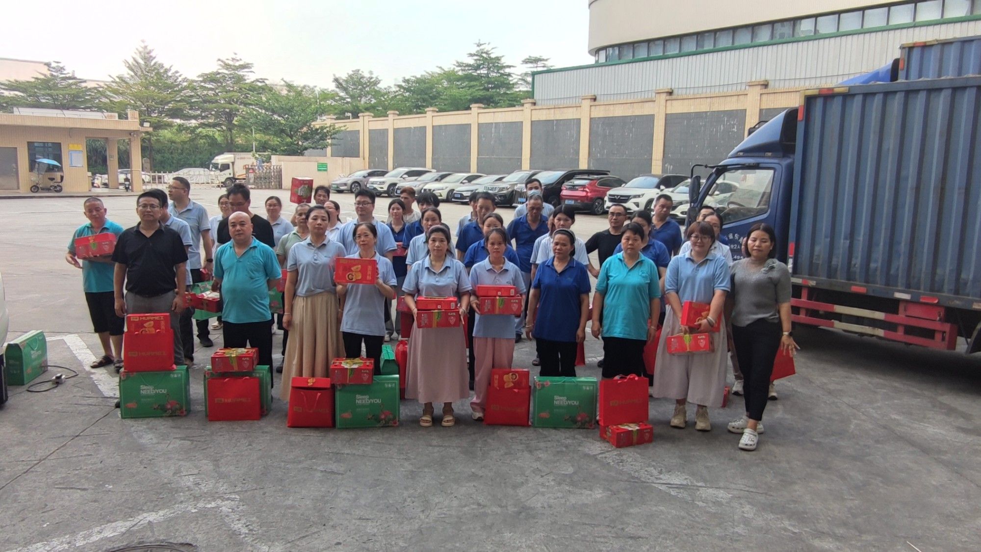 Moon Full on the Birthday, Gathering Strength; United in Heart, Embarking on a New Journey—Crossing Electronics Hosts the "Celebrating Mid-Autumn, Welcoming National Day" Themed Event